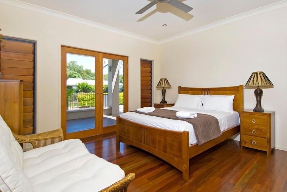 Torun Holiday House