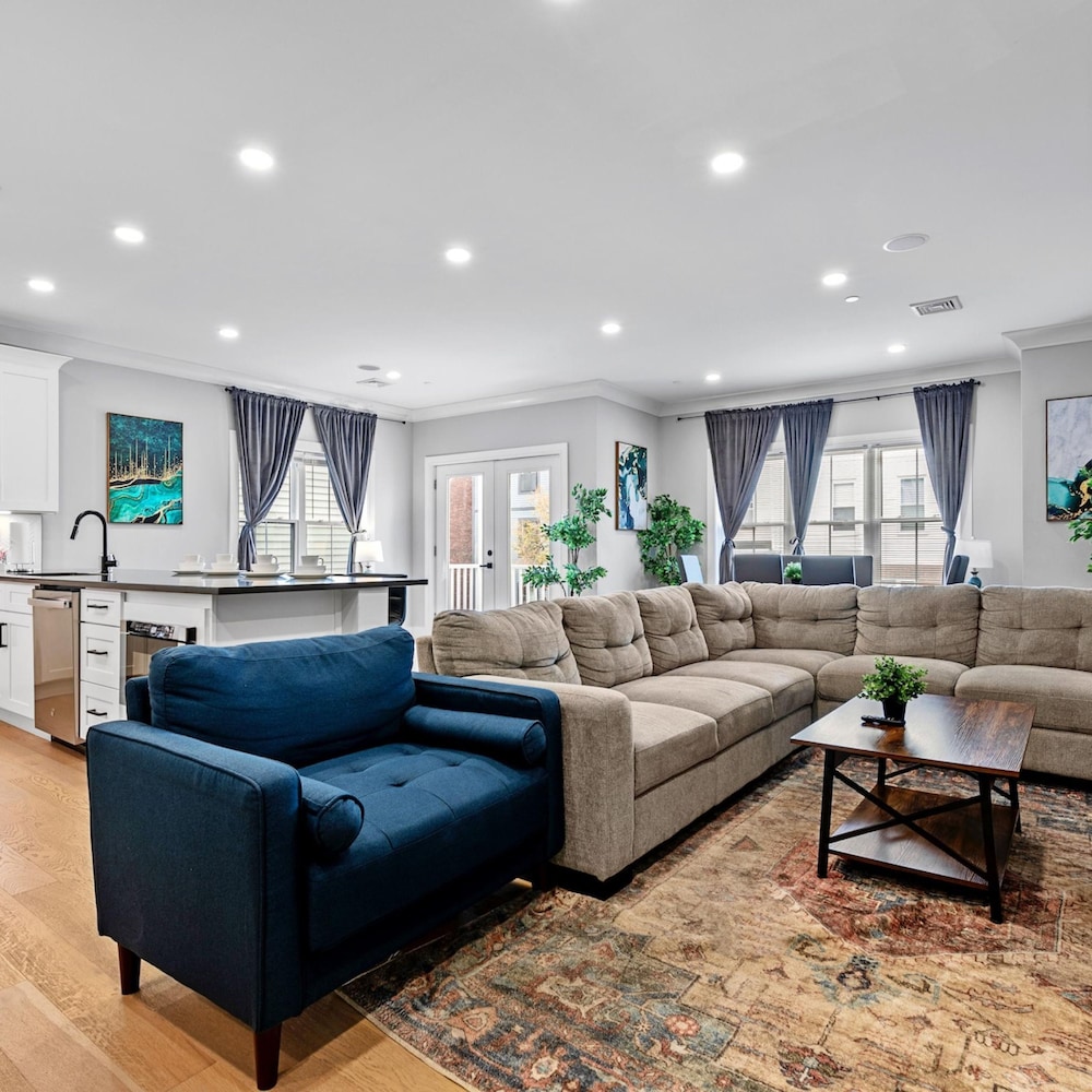 Boston Vacations - Luxury 2BD 2BA Near Logan Airport and T Station - Property Image 46