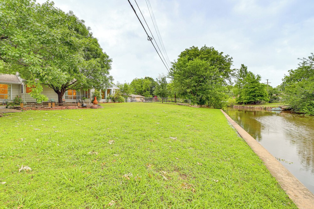 6 Mi to Dtwn: Waterfront Home in Tulsa!