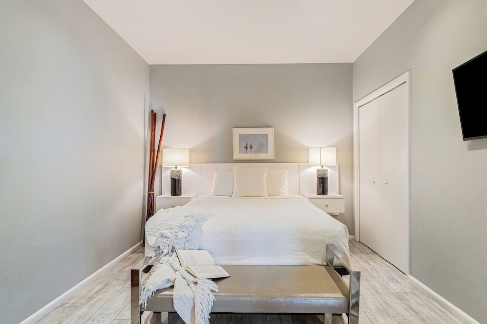 The Cayucan Bungalows by AvantStay Pet-Friendly Getaway Steps from Cayucos State Beach