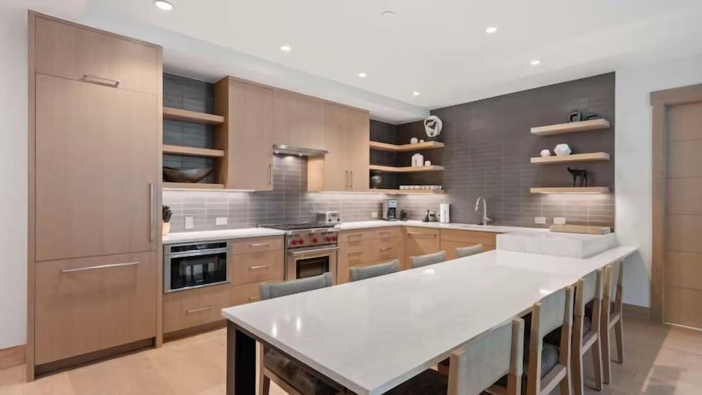 Contemporary 2 Bedroom Luxury Ski In, Ski Out Residence in Snowmass Base Village