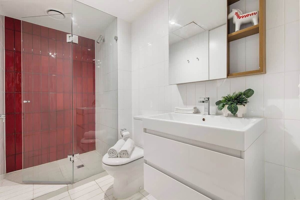 Modern & Cozy 2BR Apartment Close to Melbourne Uni
