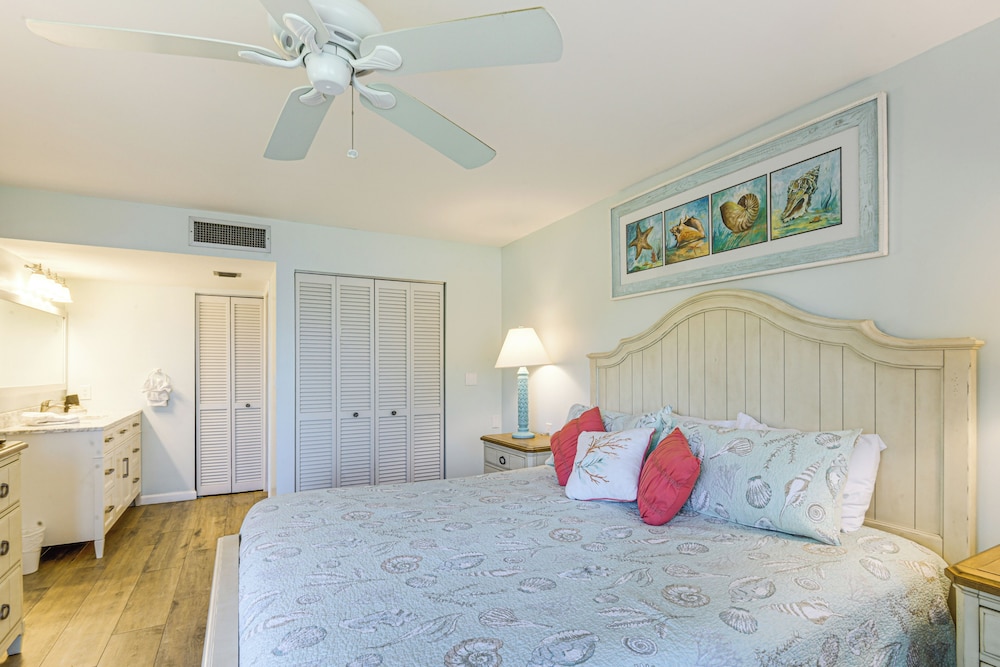 2 Mi to Sombrero Beach: Condo w/ Pool & Hot Tub