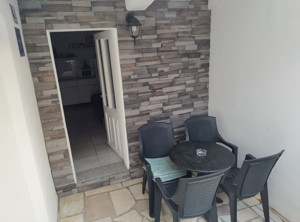 Apartment Leo Povile