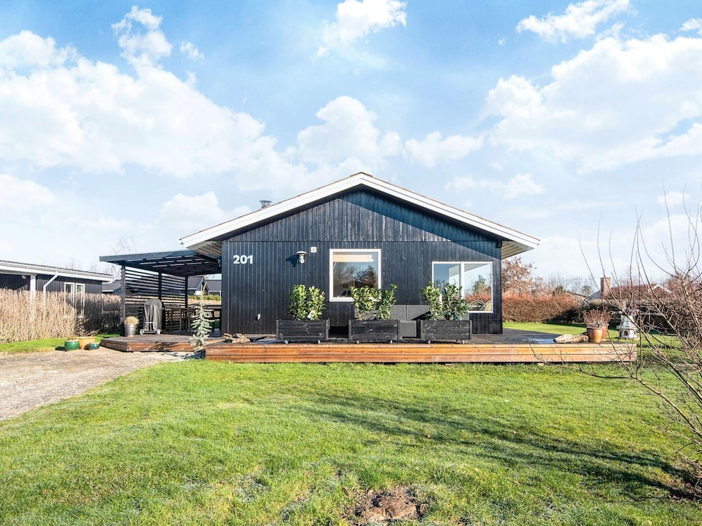 6 Person Holiday Home in Juelsminde