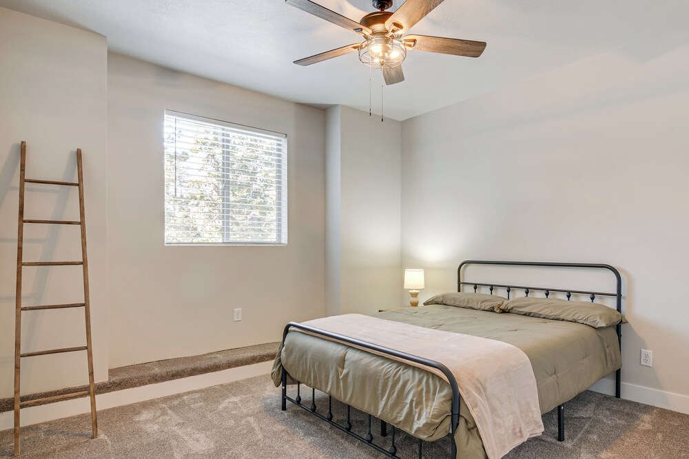 Near Lakes & Trails: Cabin in Duck Creek Village!