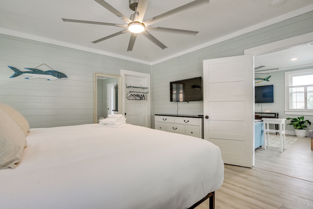 Walk to Shore: Home w/ Deck in North Myrtle Beach