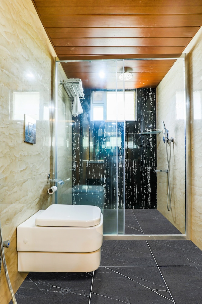 FabHotel Capitol Suites view 5