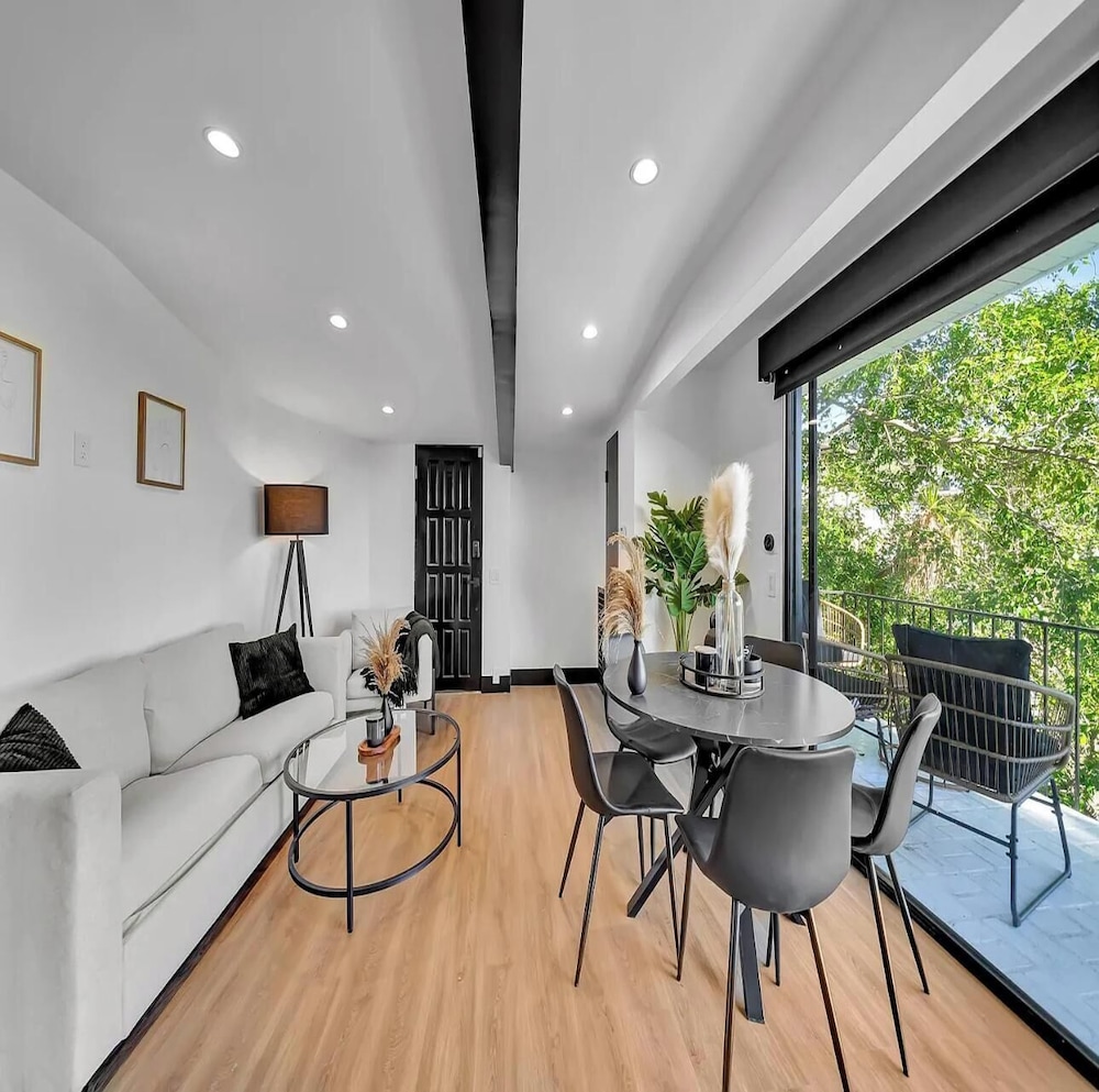 Skyview Estate - Stylish Hollywood Hideaway With Sweeping City Views