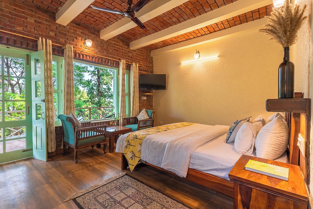Echor Malusara Lakeview Retreat Bhimtal