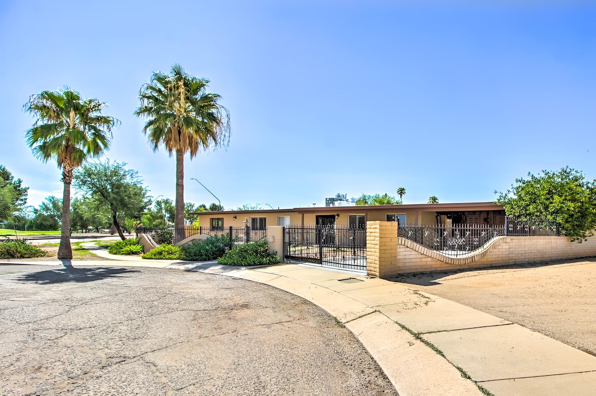 Tucson Family Home w/ Outdoor Kitchen! view 3