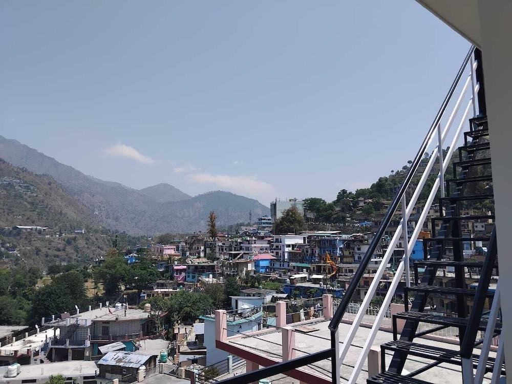 Rawat Residency