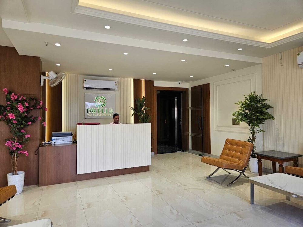 Hotel Dwellr