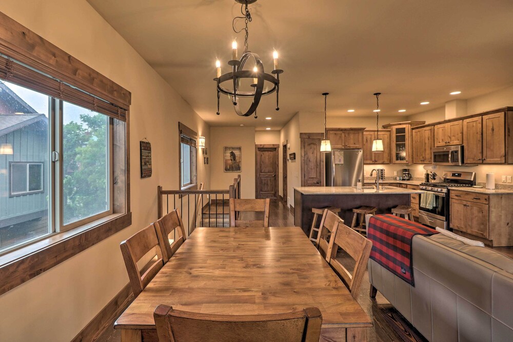 Walkable Bigfork Townhome: Fish, Hike & Ski! view 2