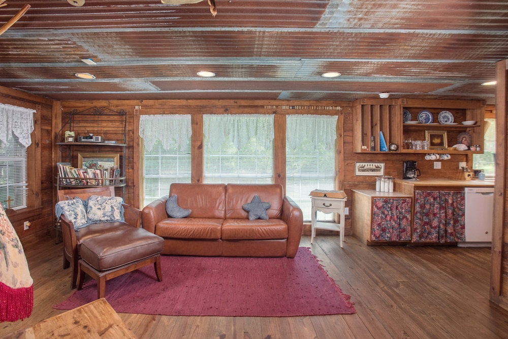 7F Lodge