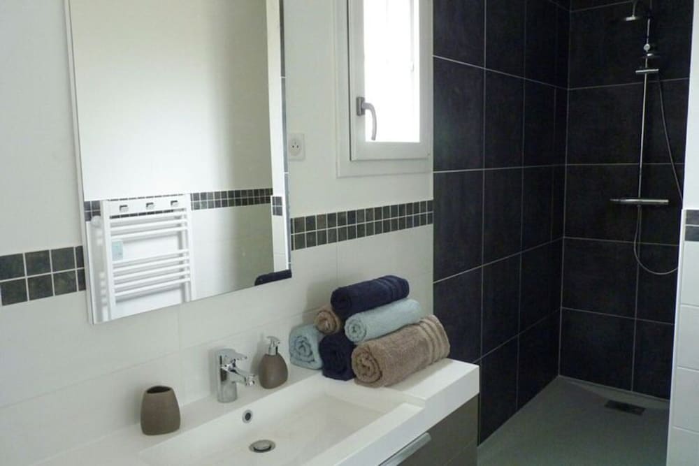 Townhouse Near Bay of Somme and Norman Beaches