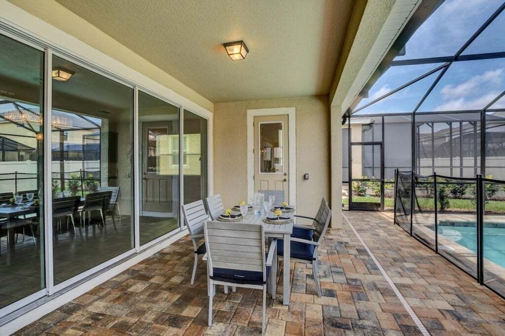 1513nassau 5 Bedroom Villa