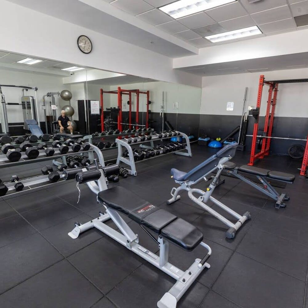 Modern 1-br Condo in Upscale Brickell Locale