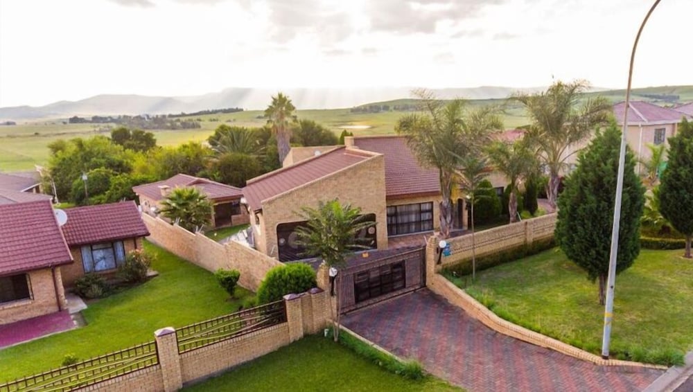 Kwantulindawo Guesthouse Newcastle