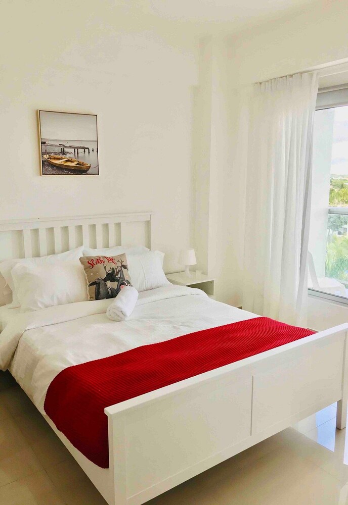 Boca del Mar Residence