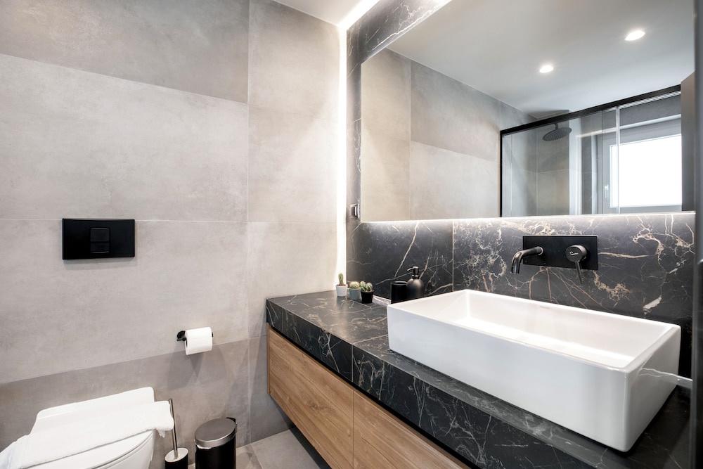 Astoria -Luxury 2-BR Apartment in Athens