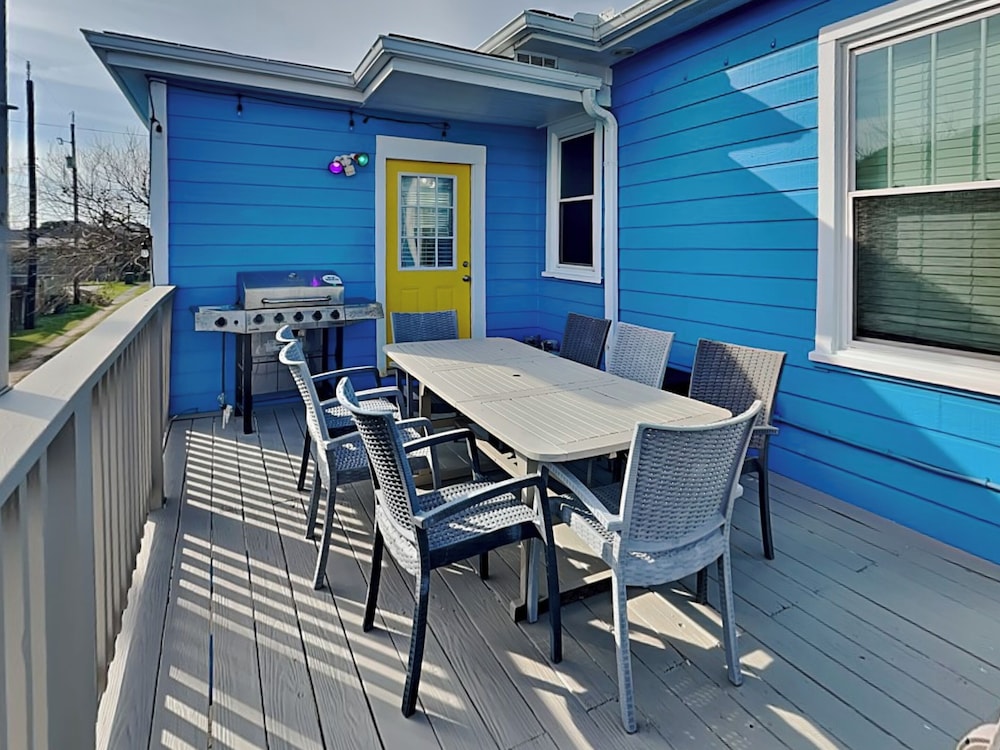 Seawall Celebration Manor by Ryson Vacation Rentals