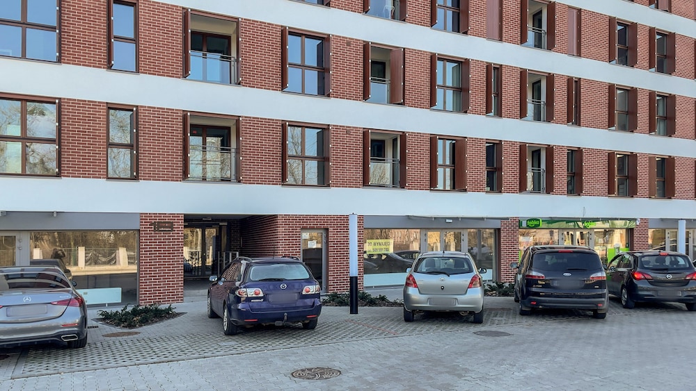 Bookowska 18 Apartments by Renters view 2