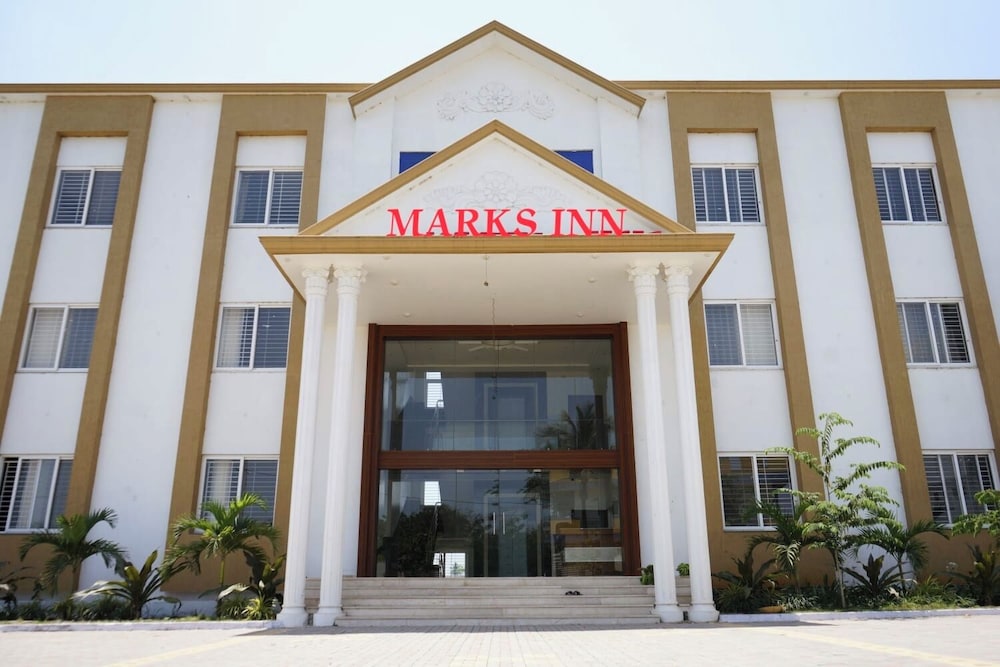 HOTEL MARKS INN