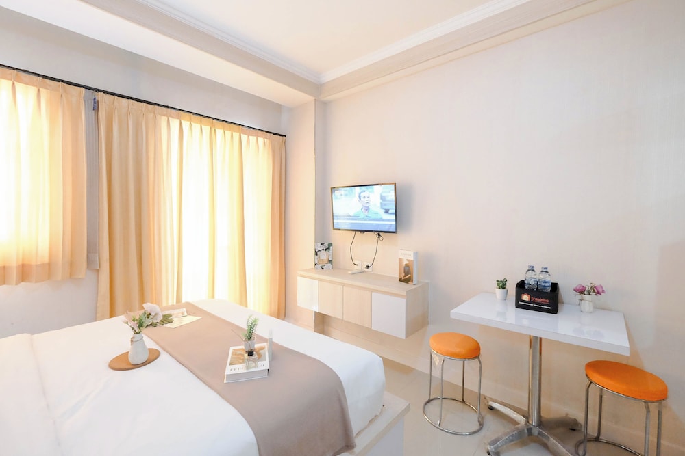 Strategic Studio Apartment Signature Park Grande Near Ciliwung Lrt Station
