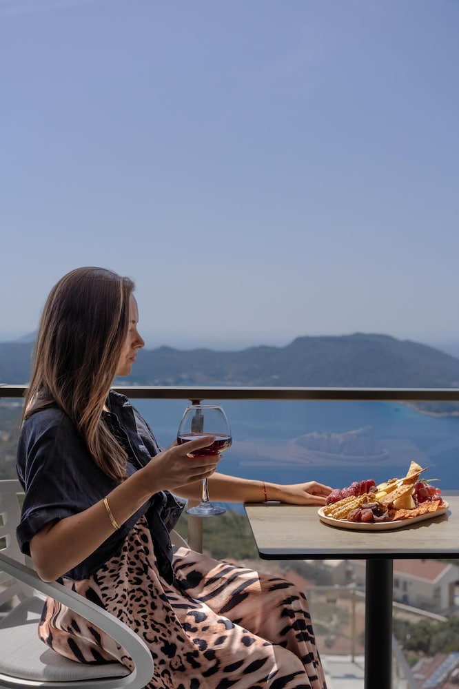 Un Amor Otel (+16) - Image 58