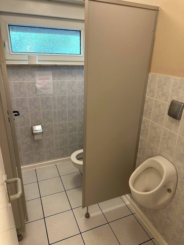 Large Accommodation for up to 18 People Near Halle & Leipzig With Pool Table