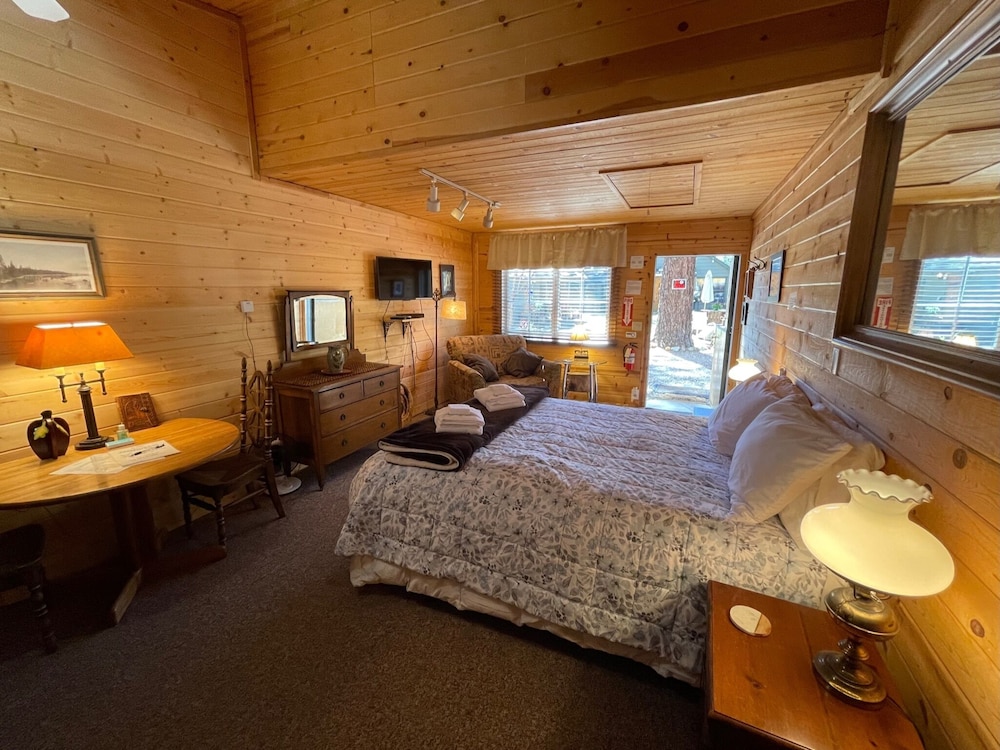 Holly's Place