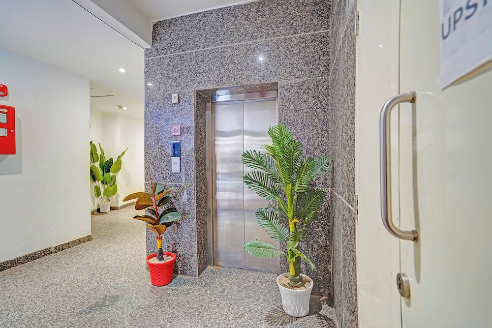 Fabhotel Pingla Residency