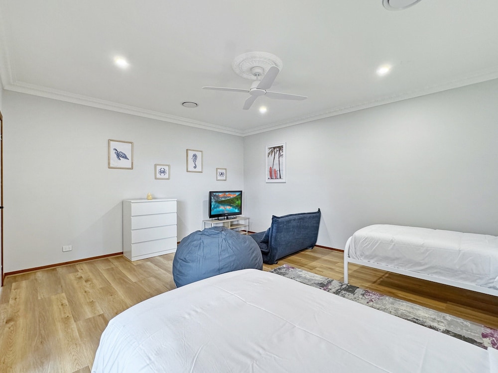 4-bed Beach House With Garden & Alfresco Dining