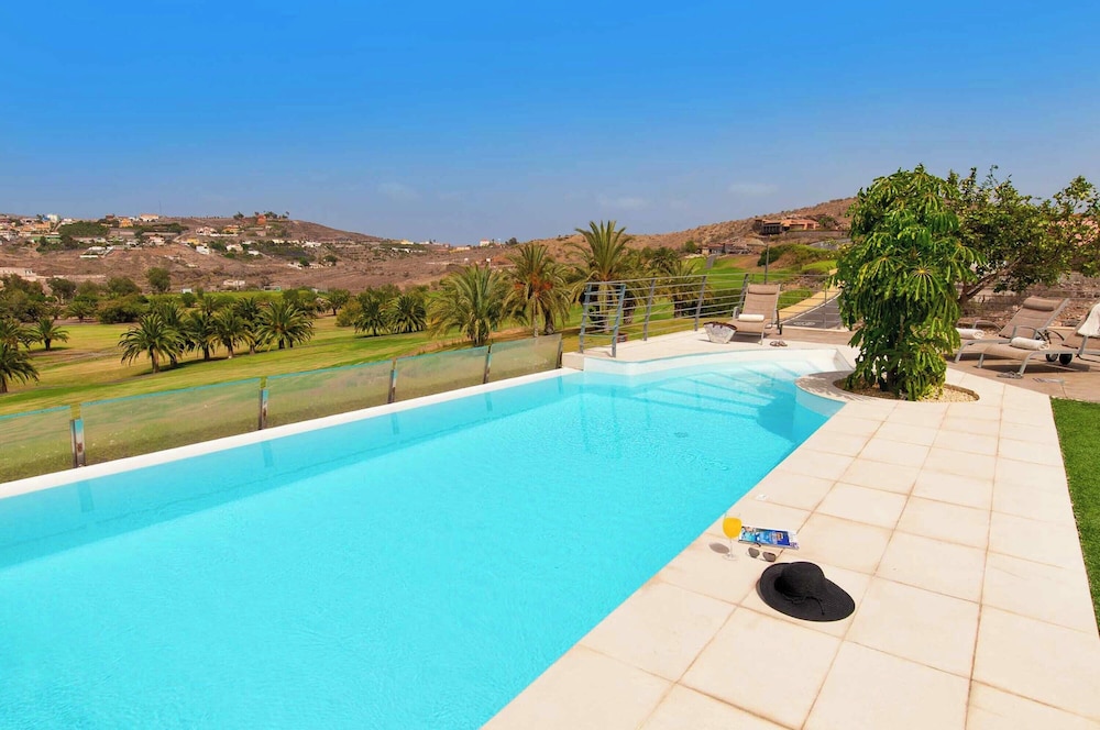 Villa Piedra Amarilla