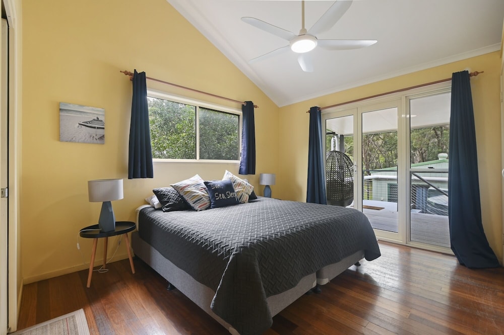 Moreton Island Retreat view 3