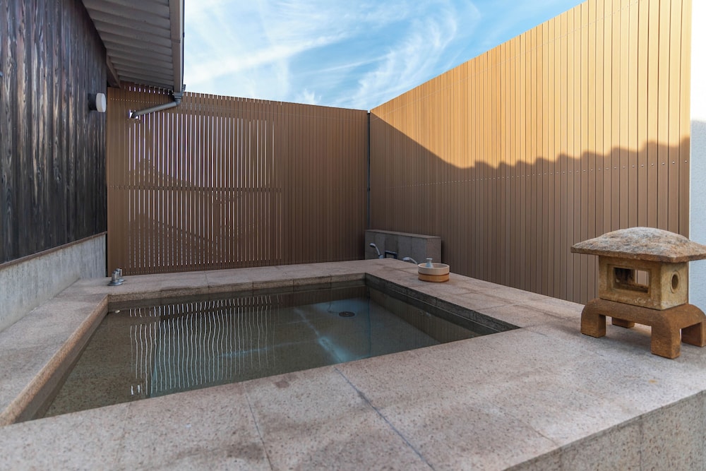 Bijou Suites AI PREMIUM