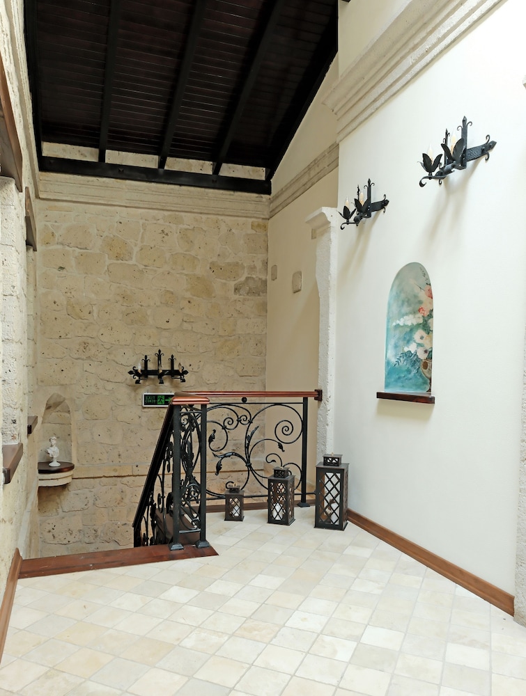 Mai Alaçatı