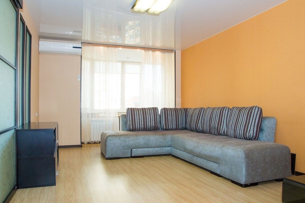 Apartment on Nekrasovskaya 90