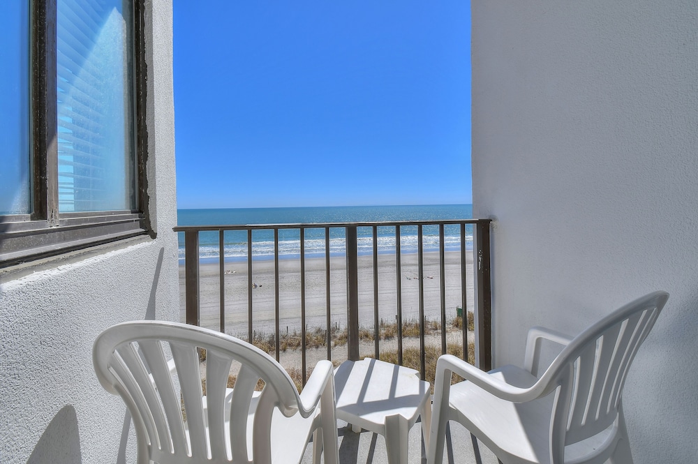 The Palace Resort by Elliott Beach Rentals