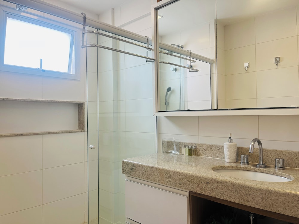 CM 304 - luxo conforto em frente ao mar