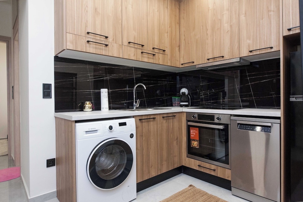Brand New 1 Bd Apt in Trendy Kipseli