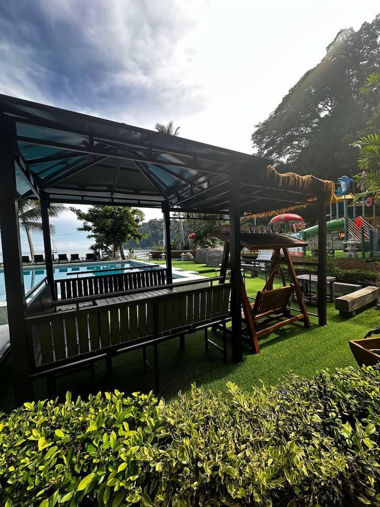 Perhentian Island Coralview Resort