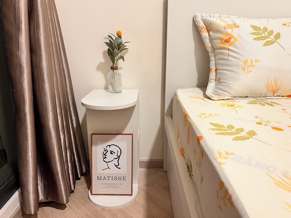 Vinhomes Grand Park-Masterise Center