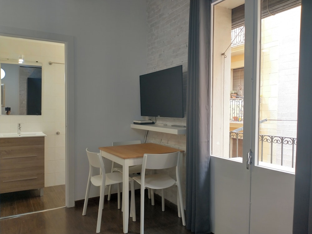 Lovely Flat In Barceloneta Near Sea