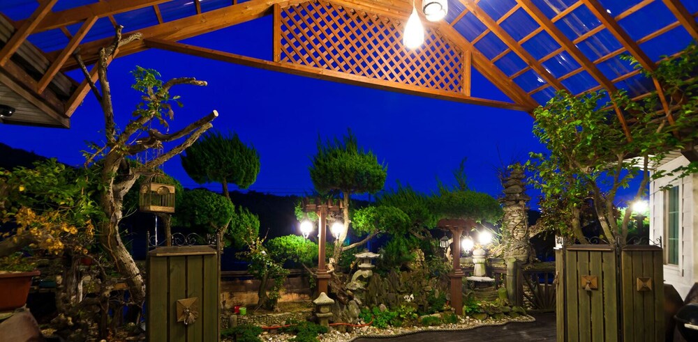 Taean White Sand Pension