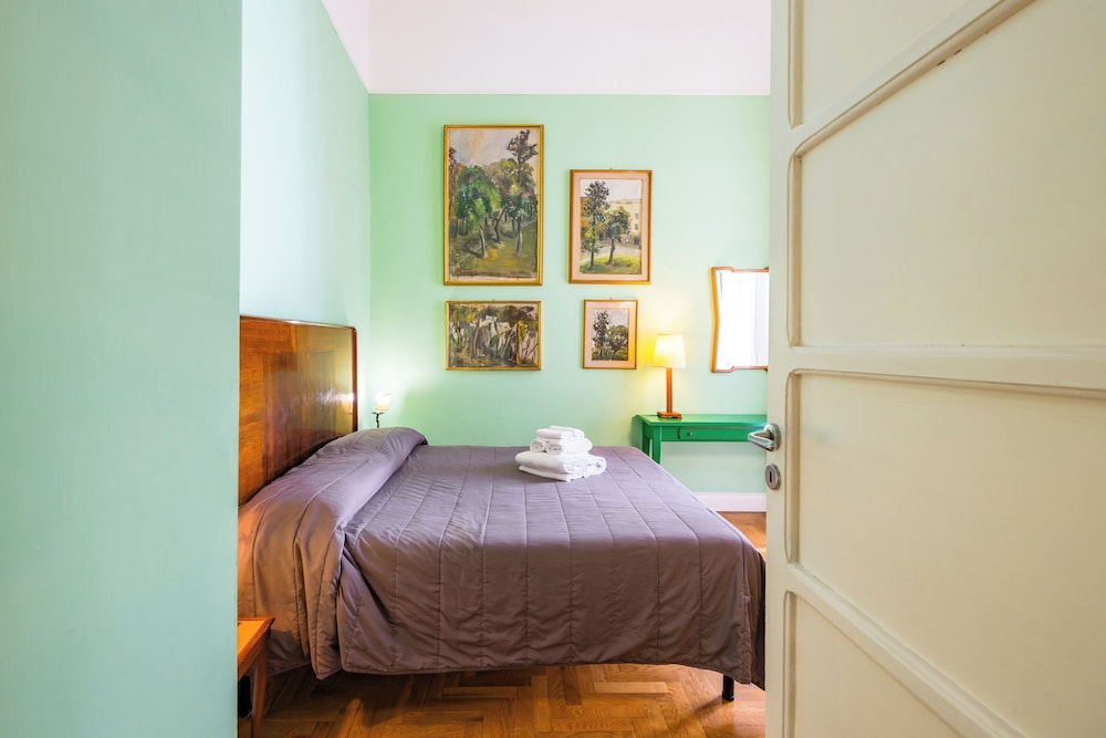 Cavour Art and Museum Flat by Napoliapartments