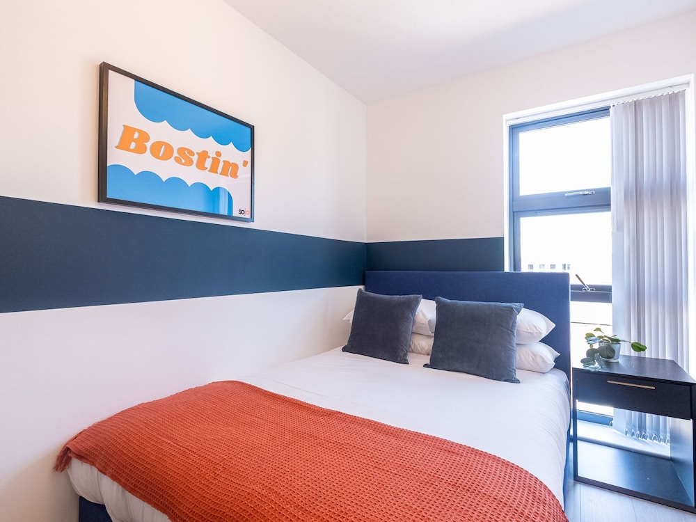 Victoria Square Two-bed Accommodation by Belvilla view 3