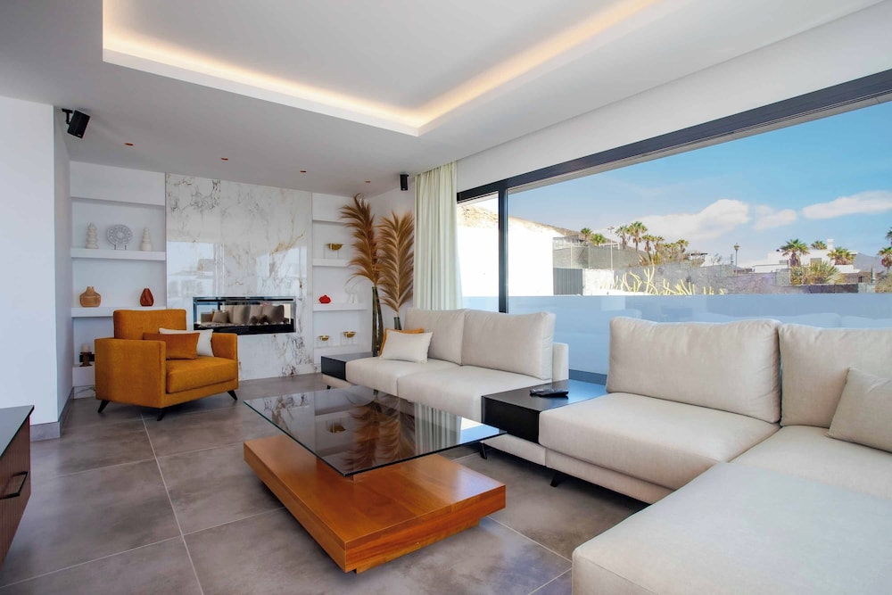 Villa Infinity