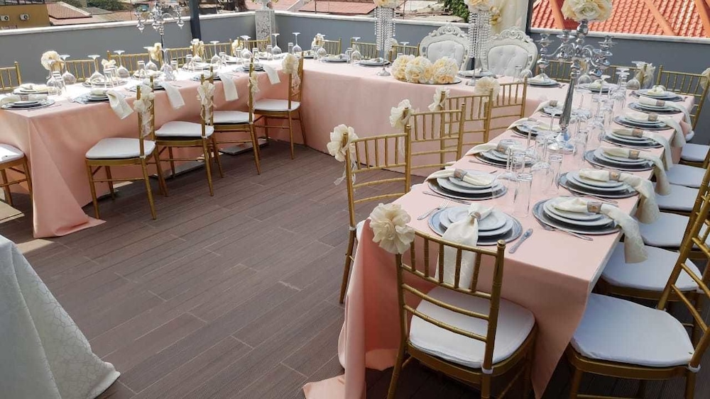 meeting & event spaces